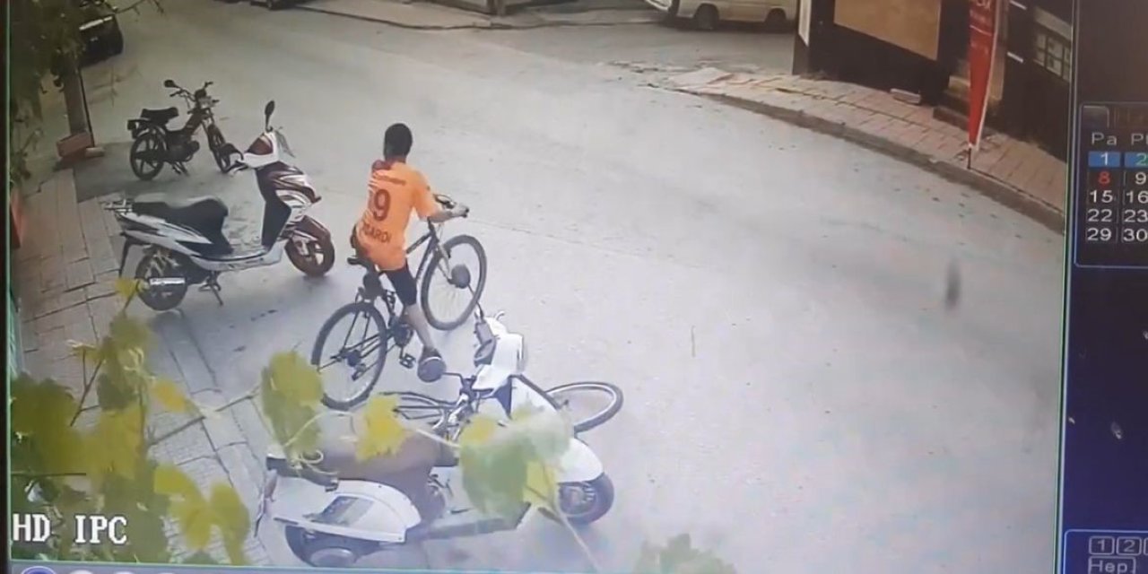 Eskişehir'de 2 çocuğun bisiklet çaldığı anlar kamerada!