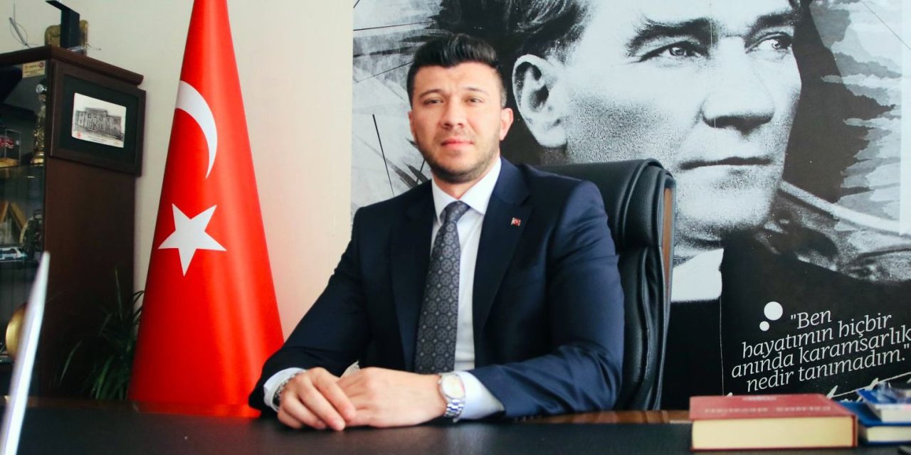 “Kamu işçisinin aklıyla ve onuruyla alay ediyorlar’’
