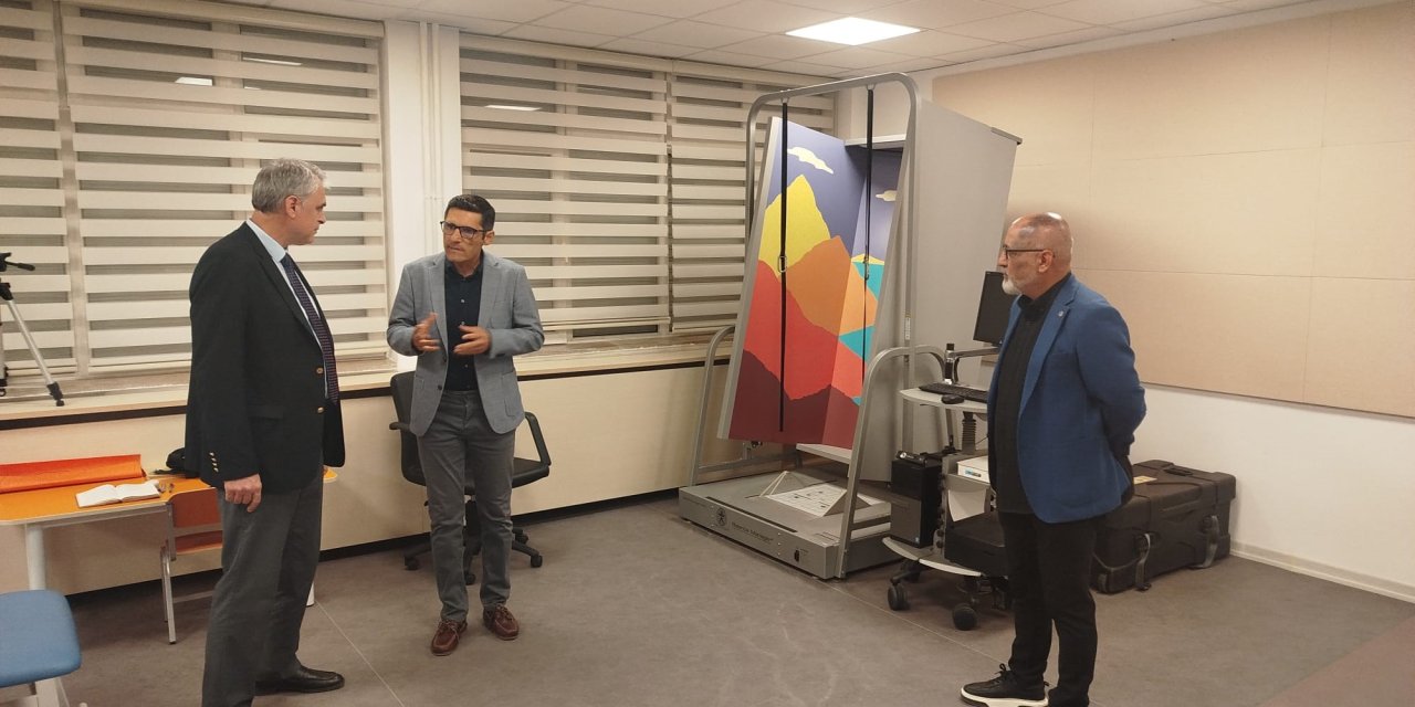 Prof. Dr. Erkan Erdemir'den Engelliler Araştırma Enstitüsü'ne ziyaret