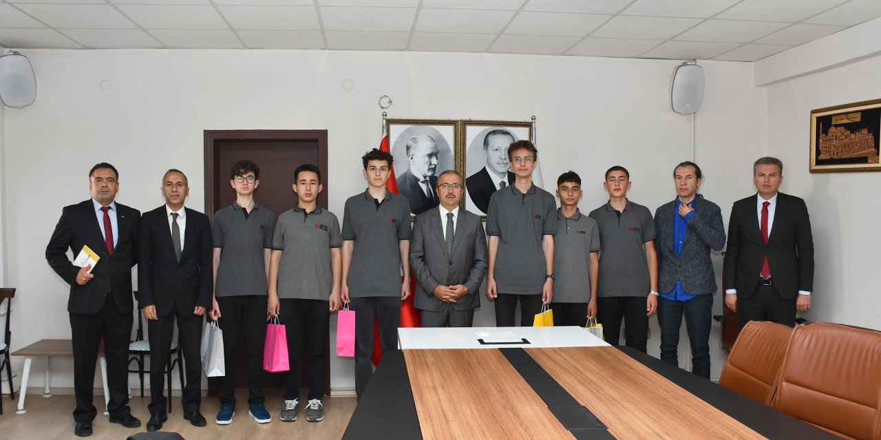 Eskişehirli öğrencilerden MEB Robot Yarışması başarısı