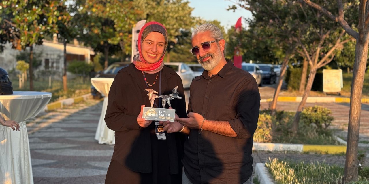İBF öğrencisi “En İyi Kısa Film Proje Ödülü”nü kazandı