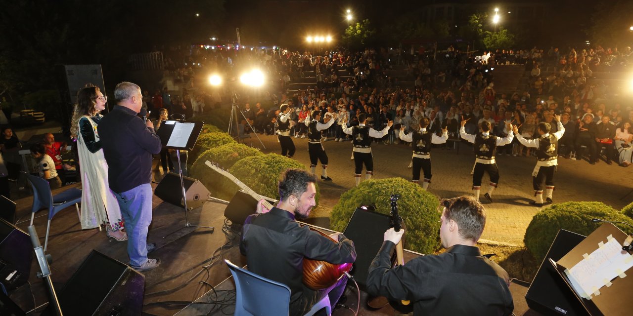 Anadolu Üniversitesi Neşet Ertaş’ı özel bir geceyle andı