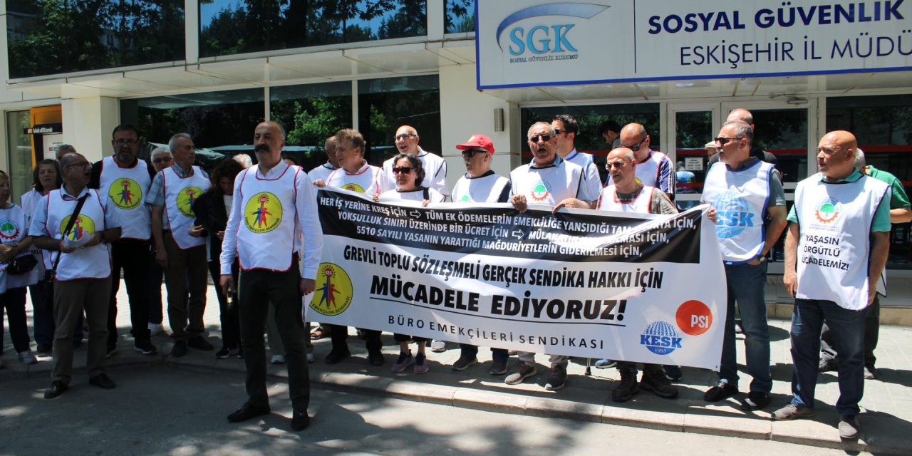 Büro Emekçileri Sendikası taleplerini dile getirdi