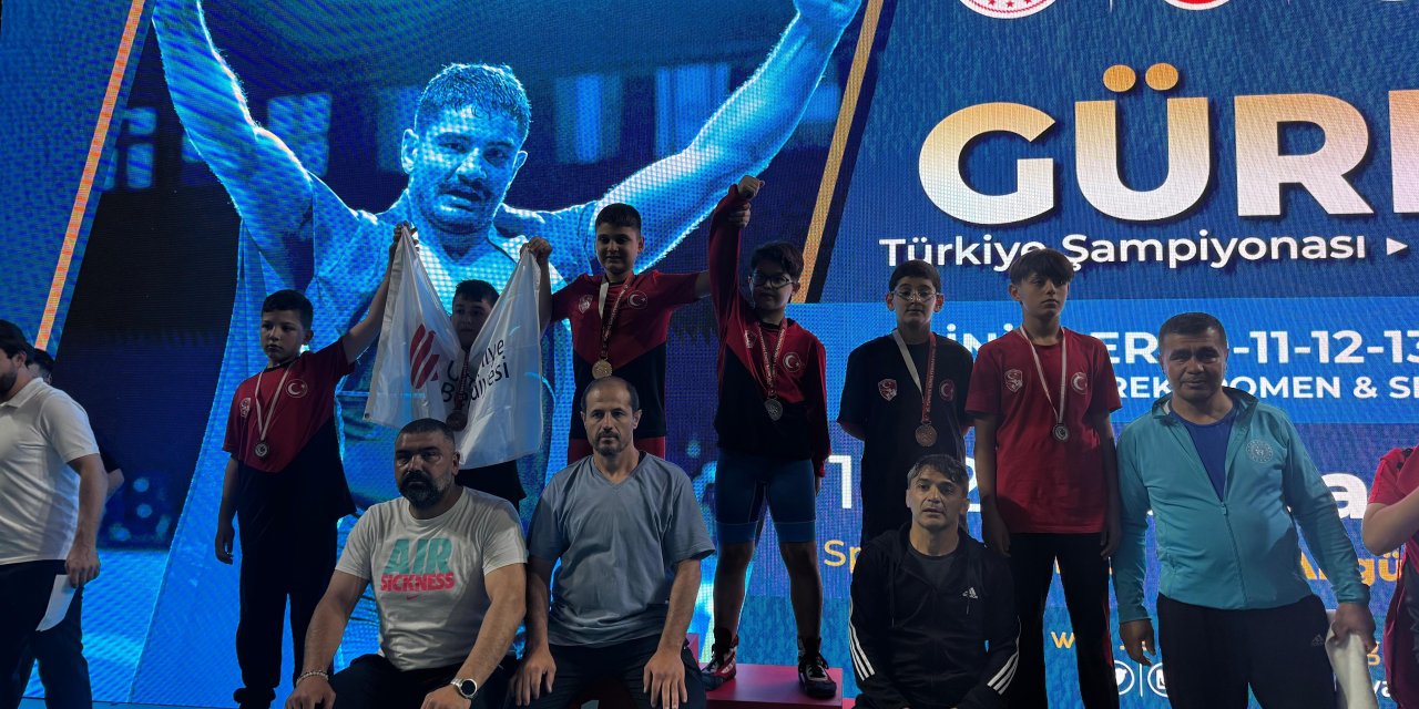 Eskişehirli güreşçilerden önemli başarı