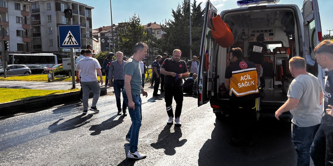 Karşıya geçmek isterken otobüs çarptı