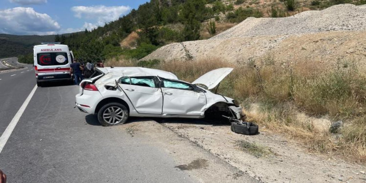 Direksiyon hakimiyetini kaybeden sürücü su kanalına uçtu