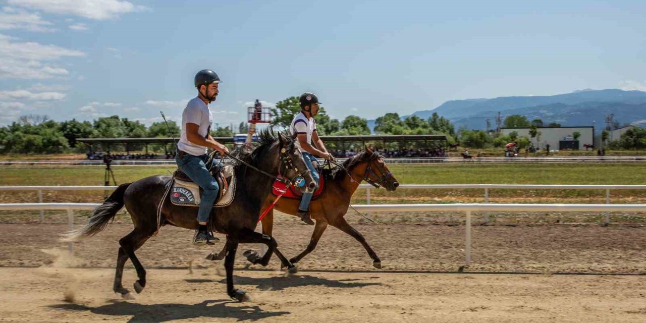 Rahvan atları şampiyonluk için koştu