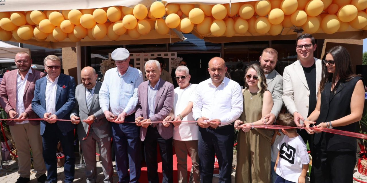 Açılışta buluştular