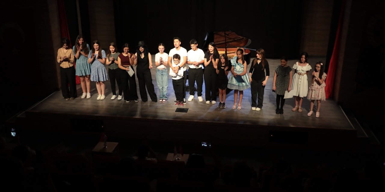 Piyano Atölyesi öğrencilerinden görkemli konser