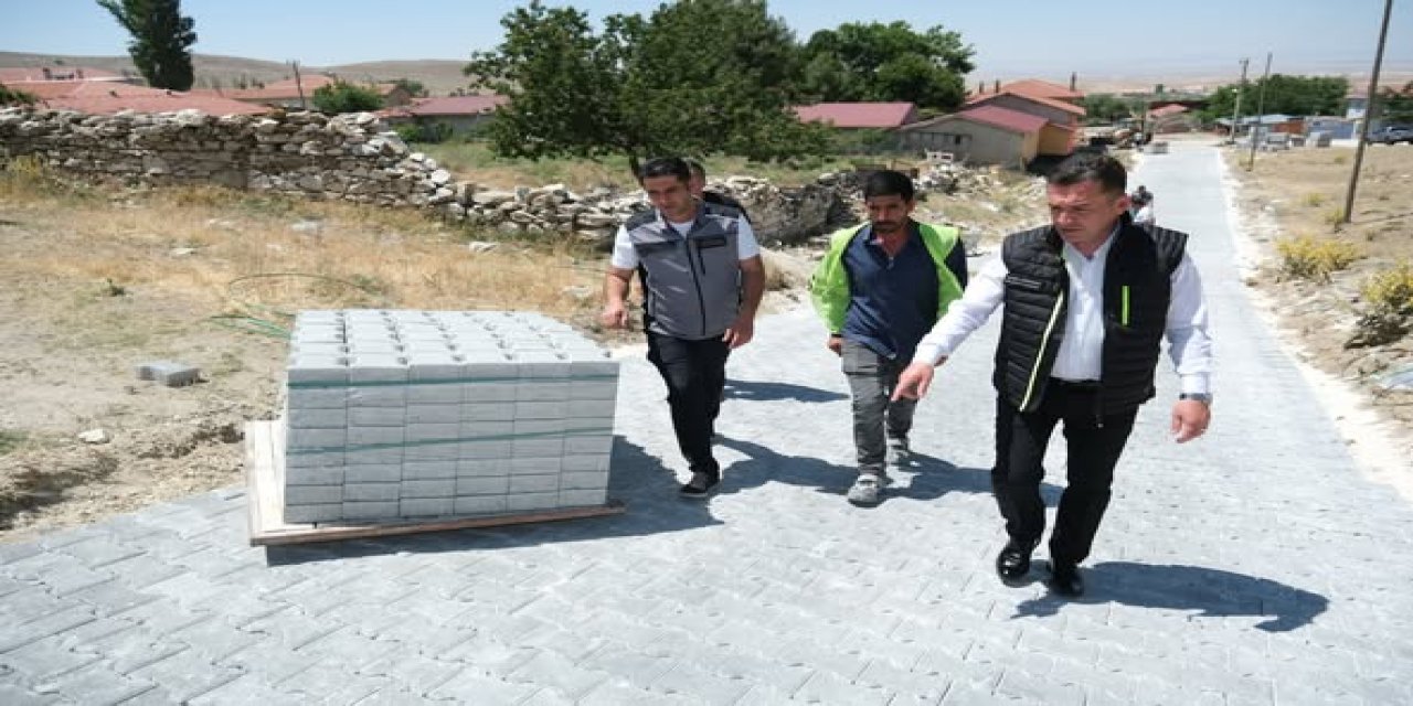 Sivrihisar’da kilit taş yol çalışması