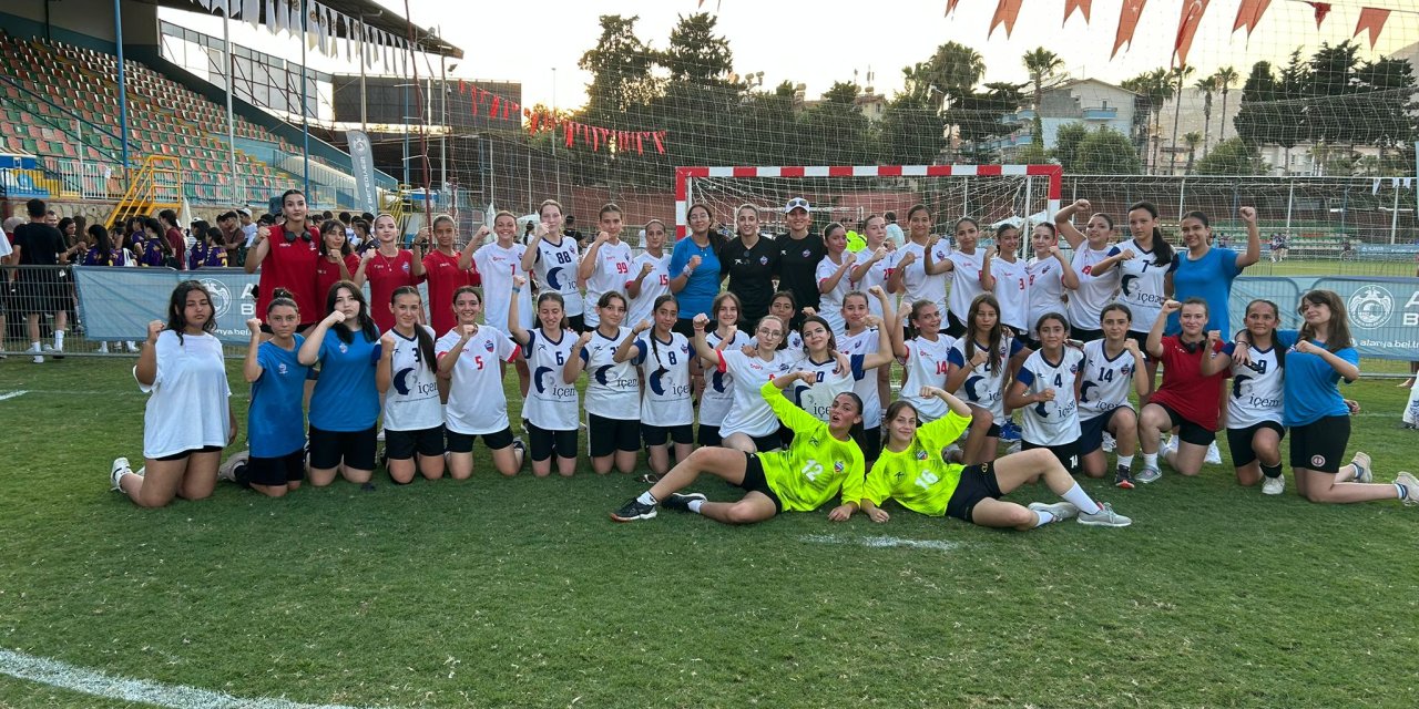 Eskişehir Hentbol Alanya’da esiyor!