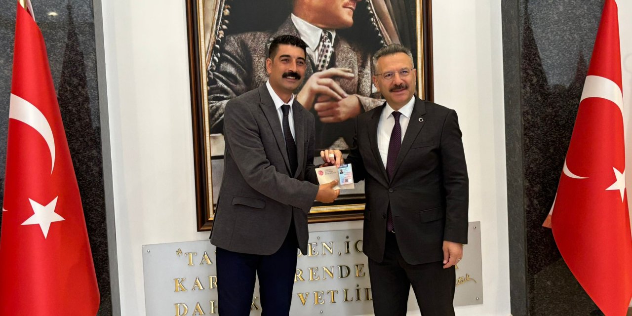 Eskişehir'de 24 gazeteciye sarı basın kartı