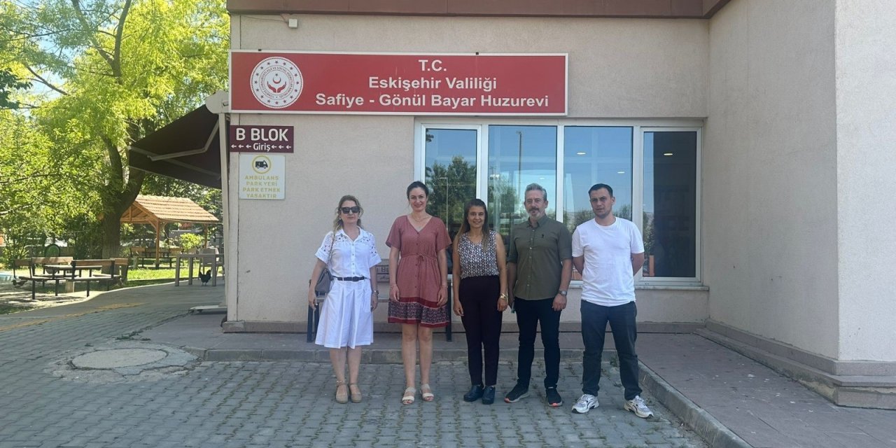Eskişehir İl Sağlık Müdürlüğü ekiplerinden bilgilendirme