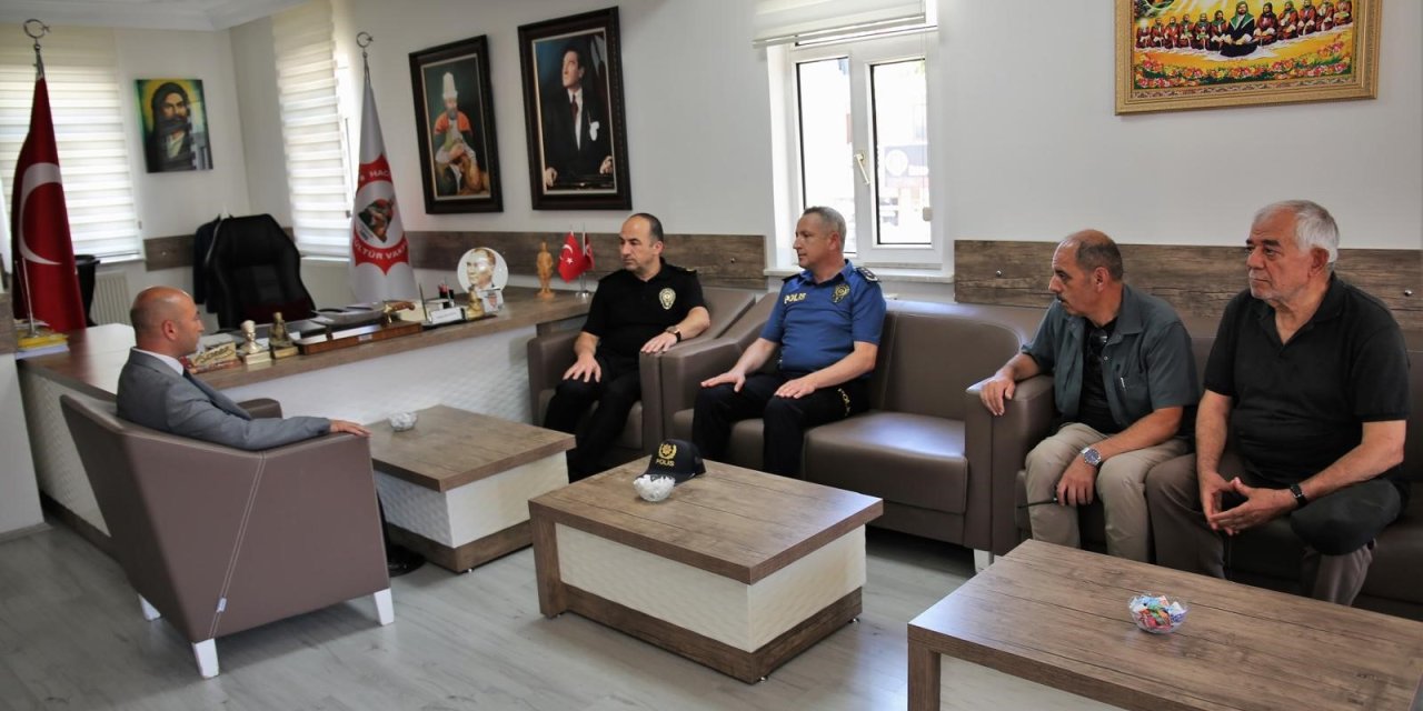 İl Emniyet Müdürü Yılmaz personelini acı gününde yalnız bırakmadı