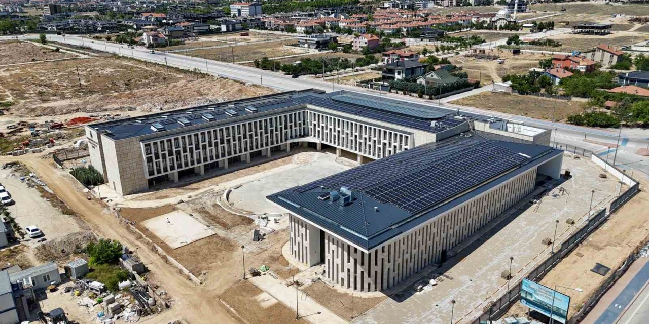 Selçuklu’ya kazandırılacak Türkiye’nin en modern ve kapsamlı Güzel Sanatlar Lisesi’nde sona yaklaşıldı