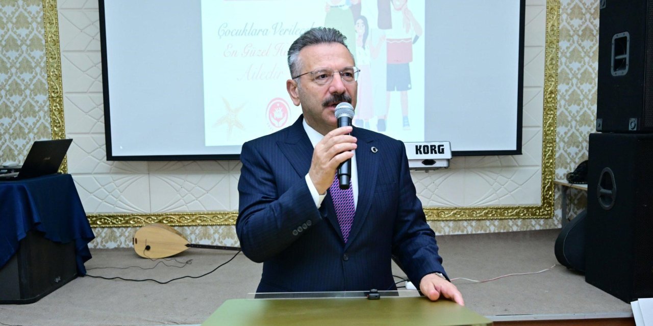 Vali Aksoy 'Koruyucu Aile Günü' programına katıldı