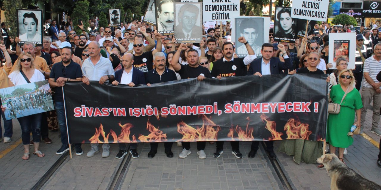Eskişehir'de 2 Temmuz yürüyüşünde AK Parti’ye büyük tepki