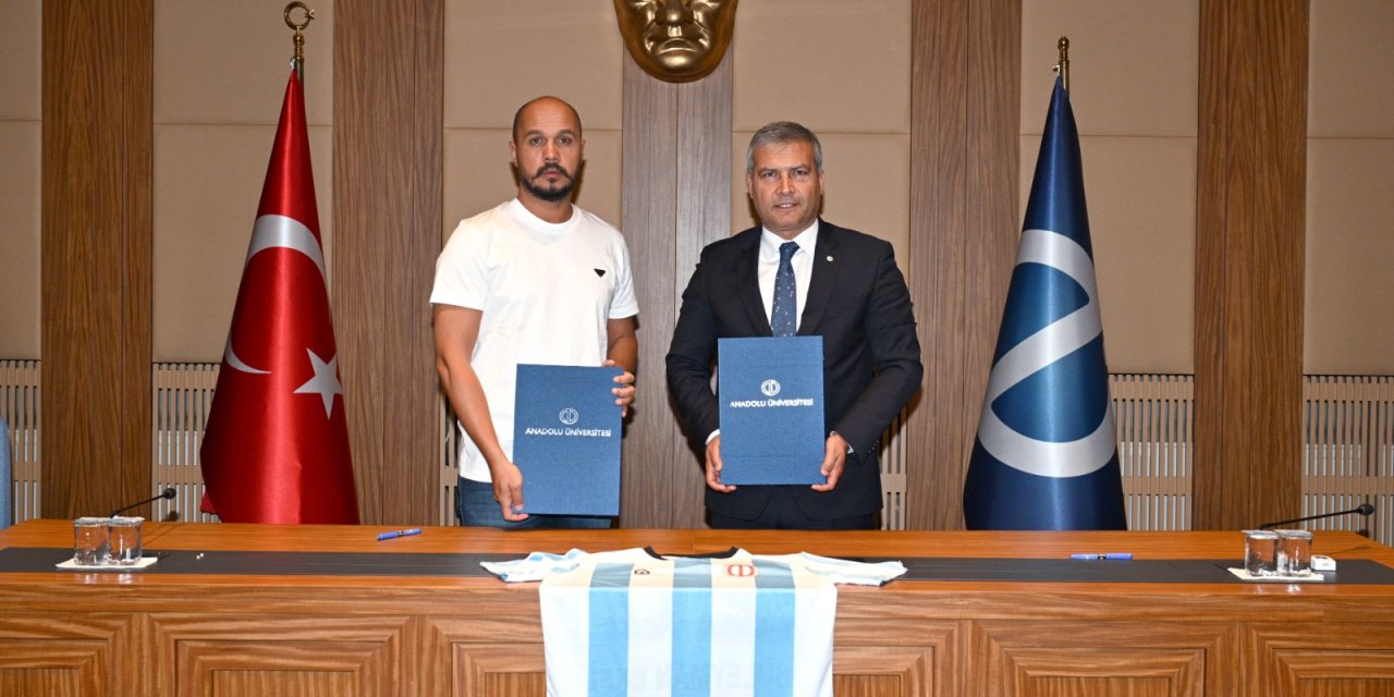 Anadolu Üniversitesi Spor Kulübü Futbol Şubesi devredildi