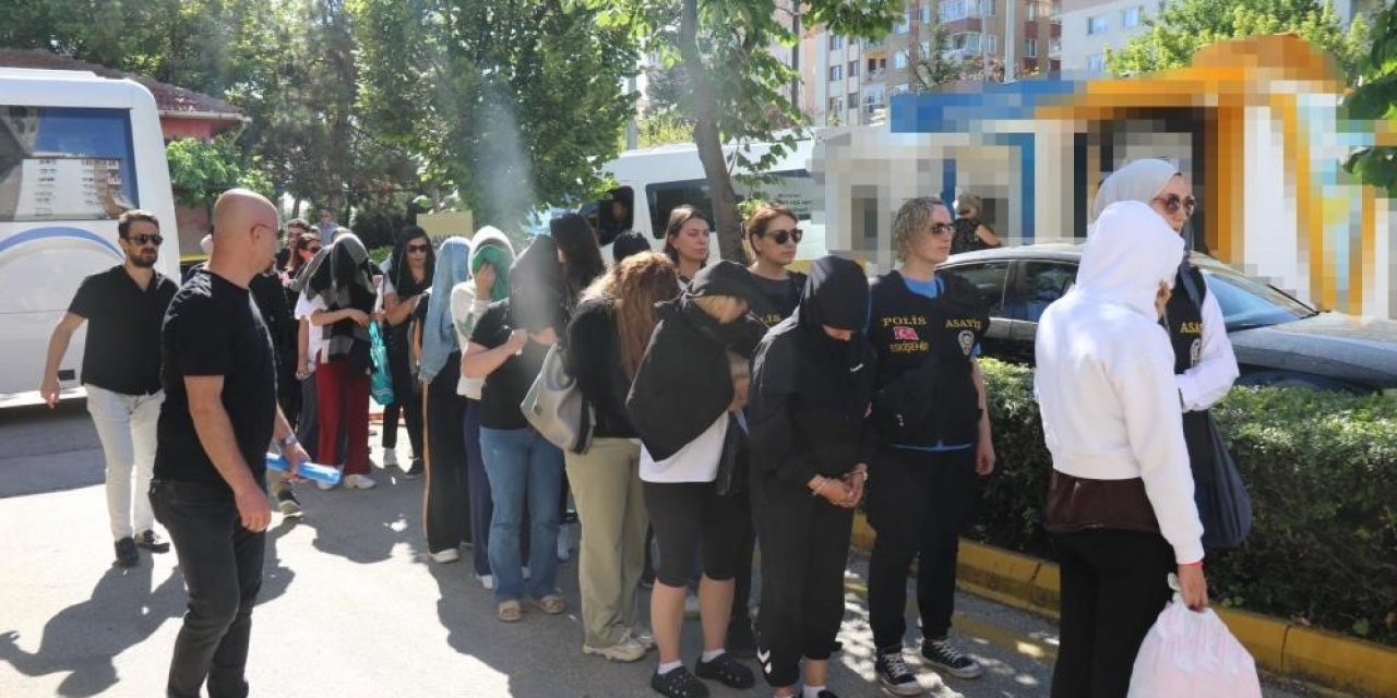 Eskişehir'de fuhuş operasyonu! 11 tutuklama