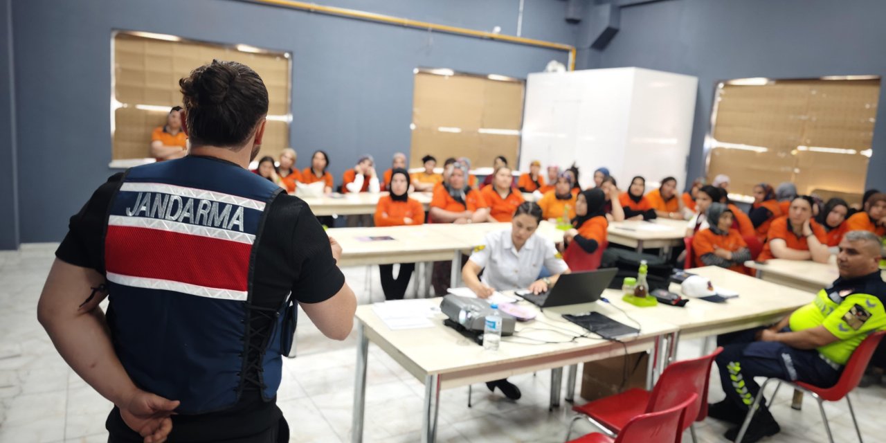 Eskişehir'de jandarmadan firma çalışanlarına  eğtim