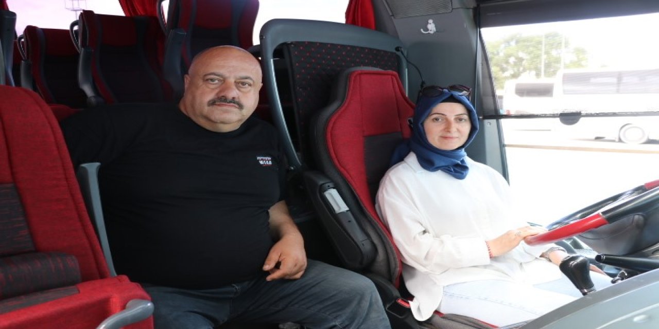 Kocasıyla birlikte şoförlük yapıyor