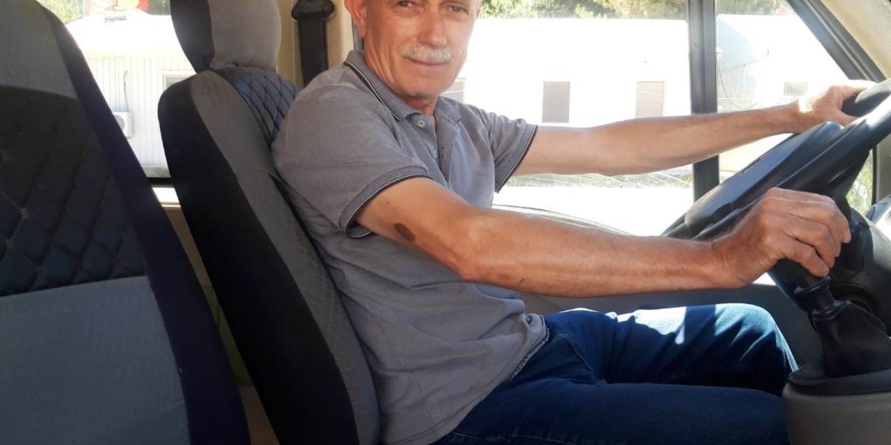 Servis şoförü bulduğu parayı sahibine teslim etti