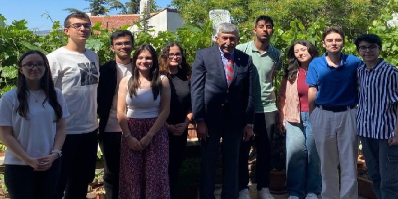Eskişehir Türk Ocağı'ndan öğrencilere burs desteği