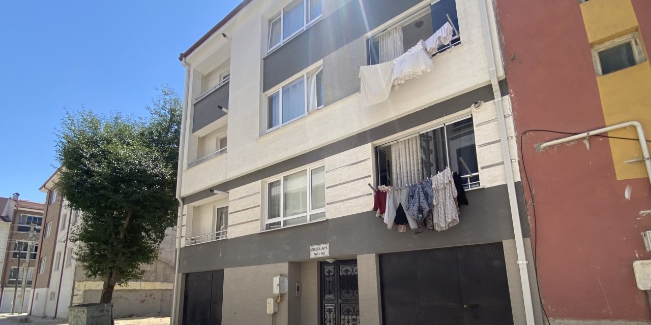 Eskişehir'de 1 buçuk yaşındaki çocuk ikinci katta aşağı düştü