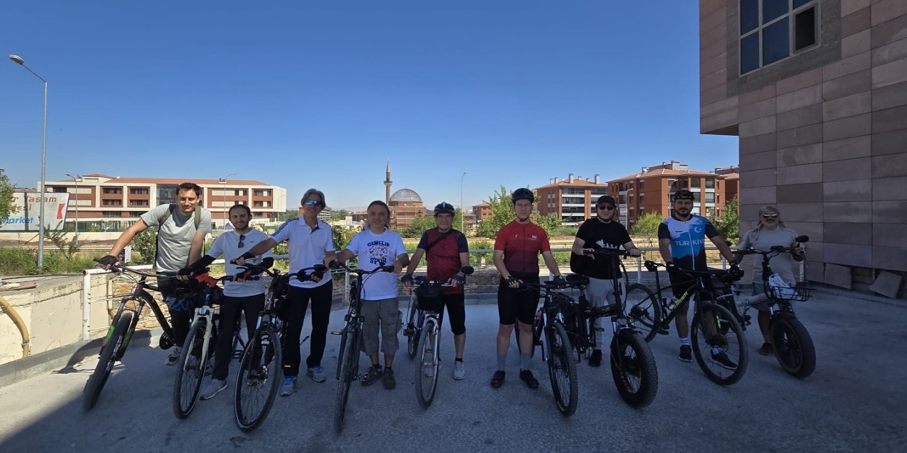 Sıcak havada pedal çevirdiler