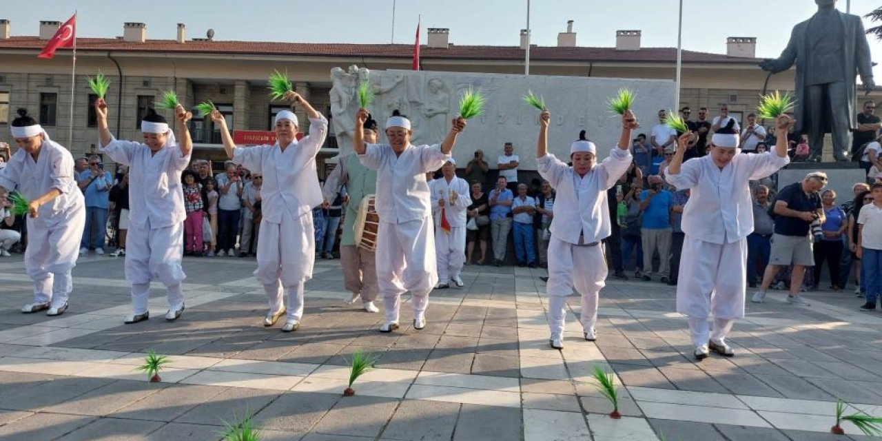 Vilayet Meydanı'nda görsel şölen