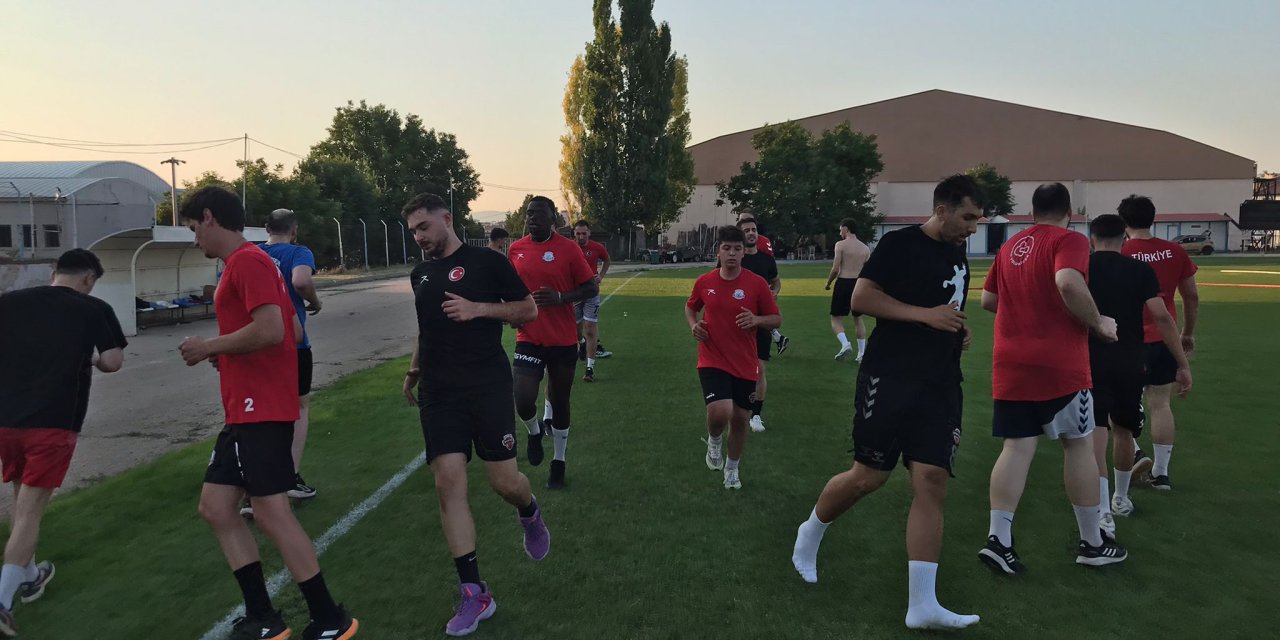 Mihalıççık sahaya indi