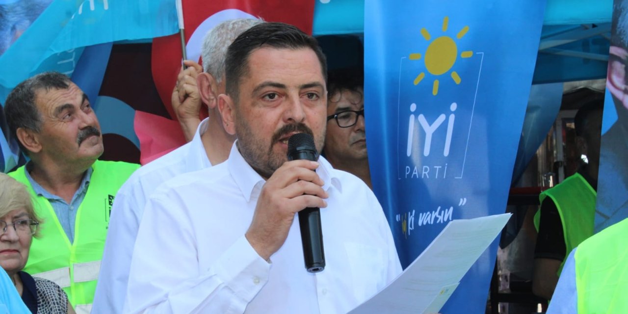 İYİ Parti'den aşure ikramı