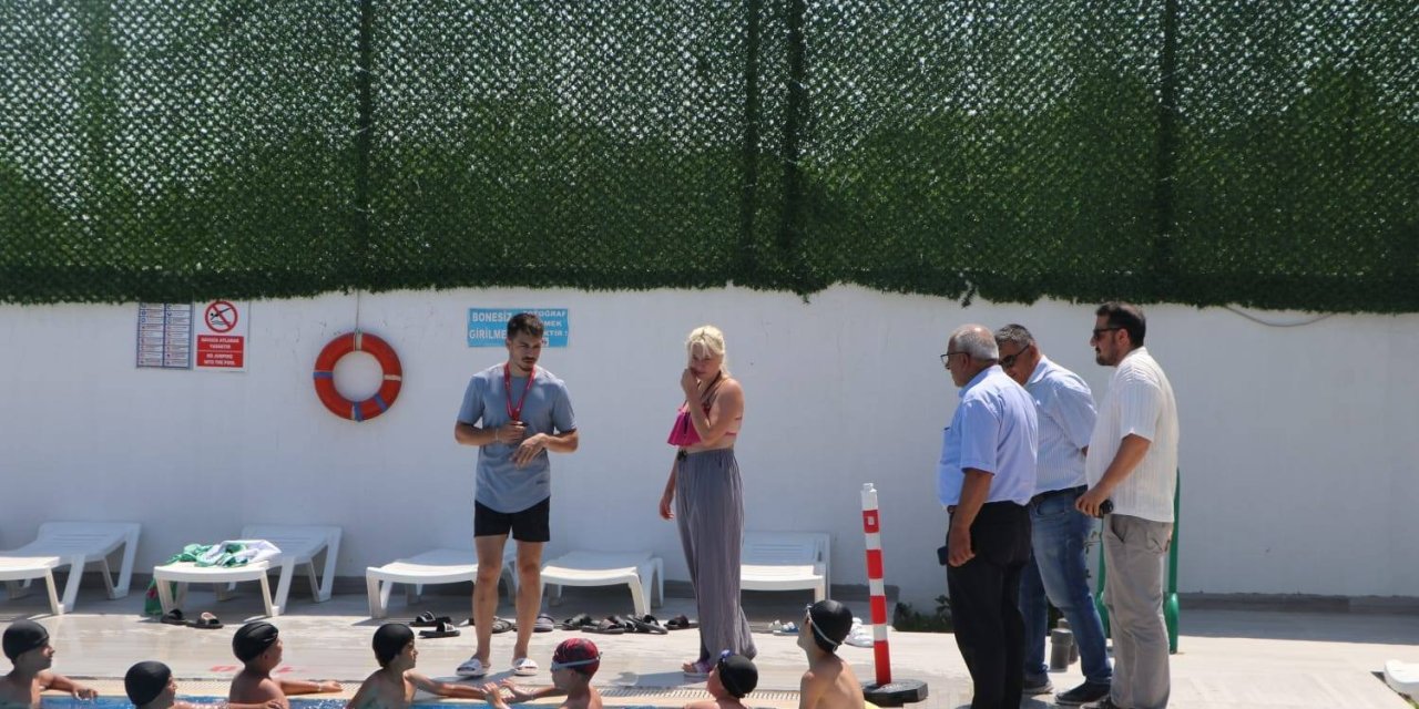 Çifteler'de yüzme çok sevildi