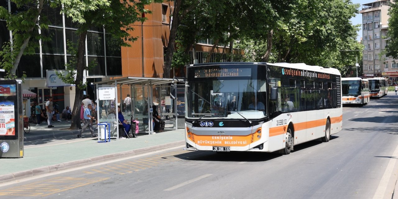 Büyükşehir'den toplu taşımaya ve otoparklara 15 Temmuz ayarı