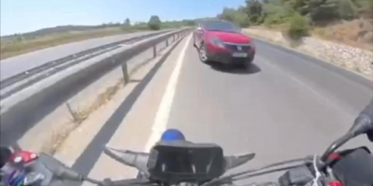 Bursa'da motosikletli adeta ölümle dans etti