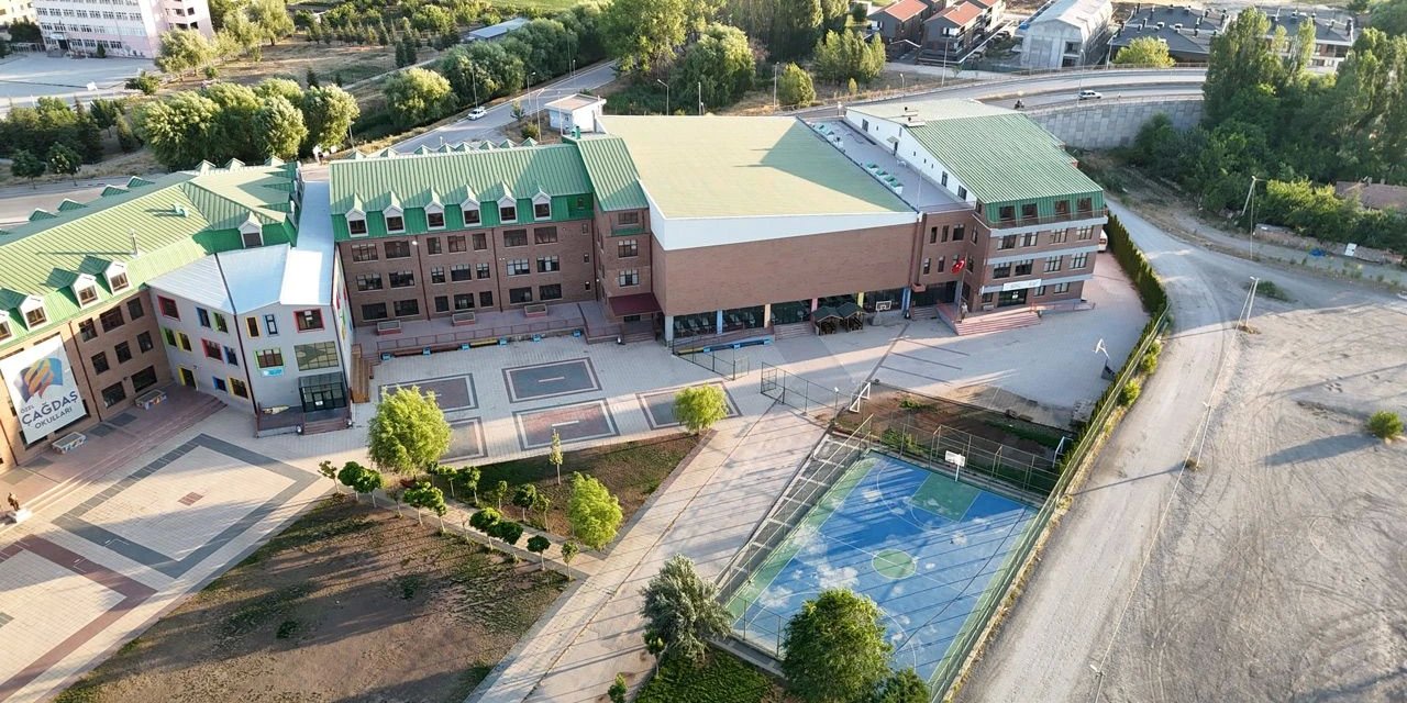 Yankı yaratan bir dava ve sergilenen iki yanlış tavır