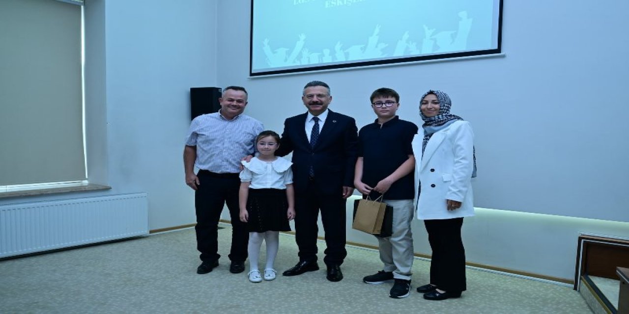 Vali Aksoy LGS birincilerini makamında ağırladı