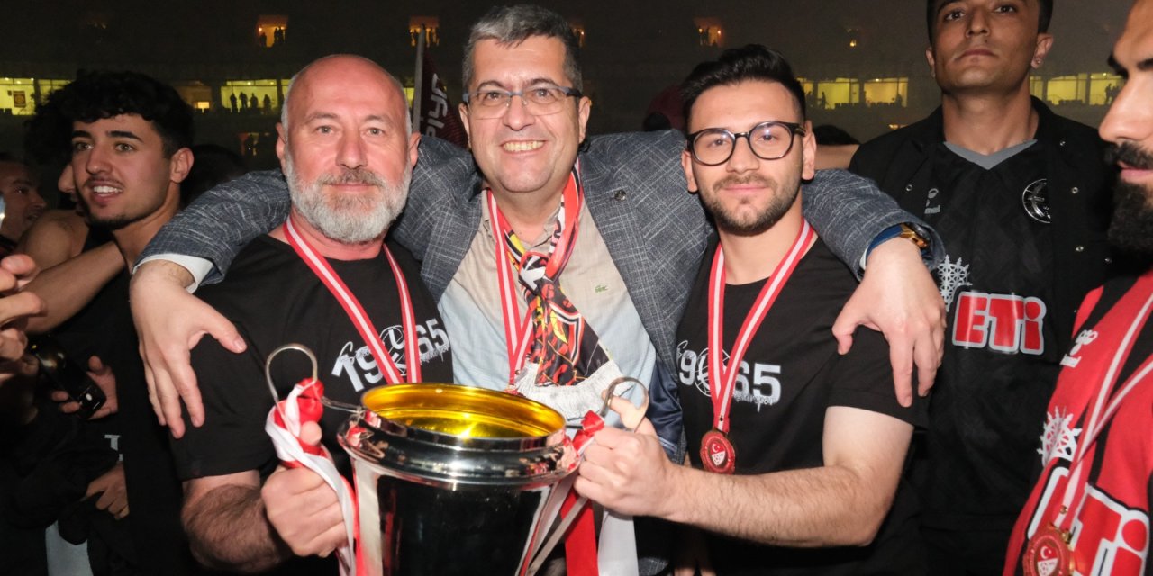 Es-Es yeniden anlaşma sağladı