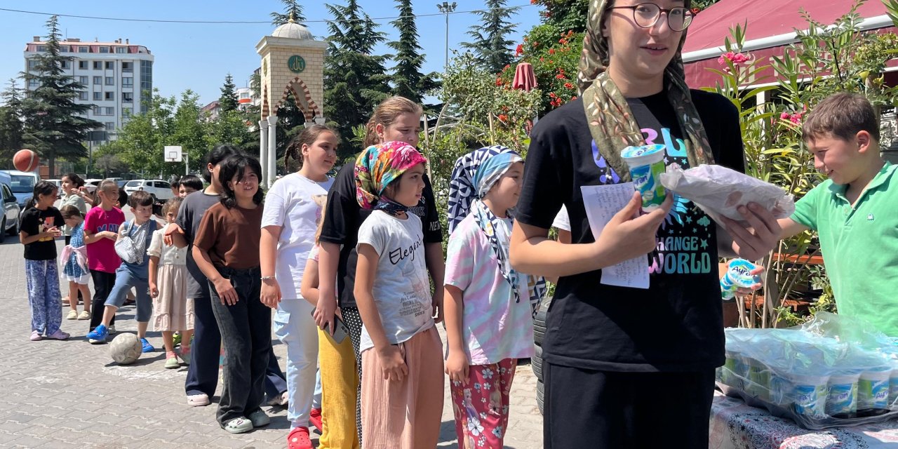 Eskişehir'de vefat eden oğlu için hayır yaptı