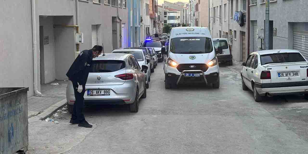 Eskişehir'de kuru sıkı tabancayla ortalığı birbirine kattılar