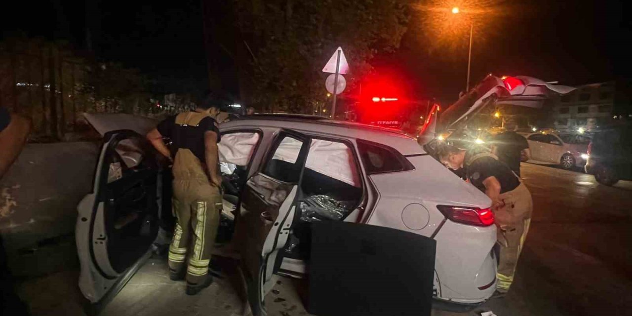 Kırmızı ışık ihlali ortalığı savaş alanına çevirdi: 2’si ağır 8 yaralı