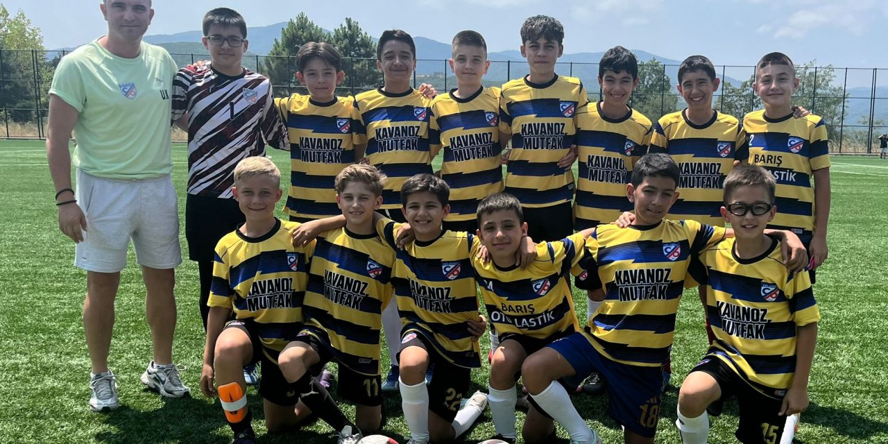 Çelikordu U13 Takımı turnuva şampiyonu
