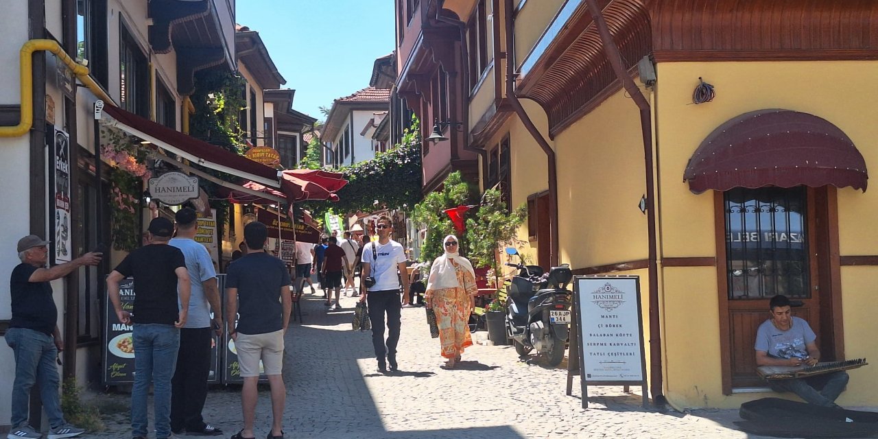 Odunpazarı tarihi bölge esnafı kan ağlıyor