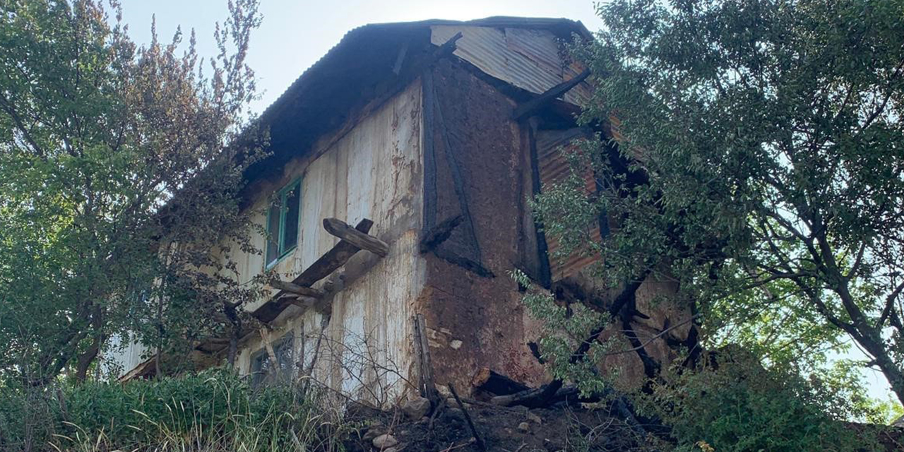Eskişehir'de yangında evi zarar gören yaşlı kadına yardım eli
