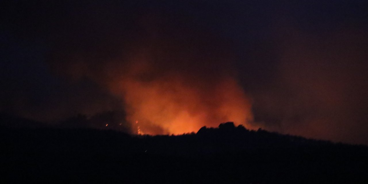 Eskişehir’de gece alevler yeniden yükseldi