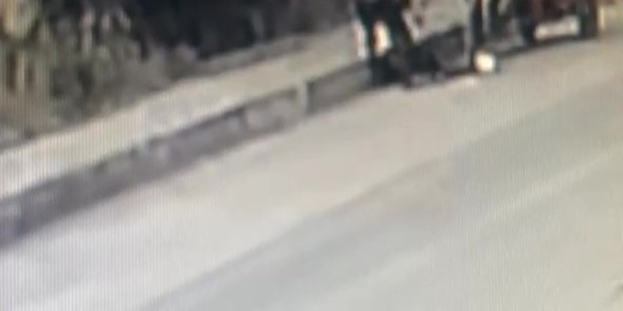 Kendi evladını defalarca bıçakladı