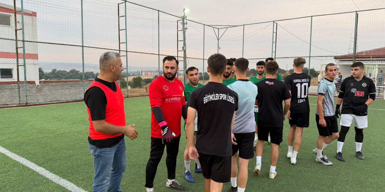 İnönü'de futbol heyecanı sürüyor