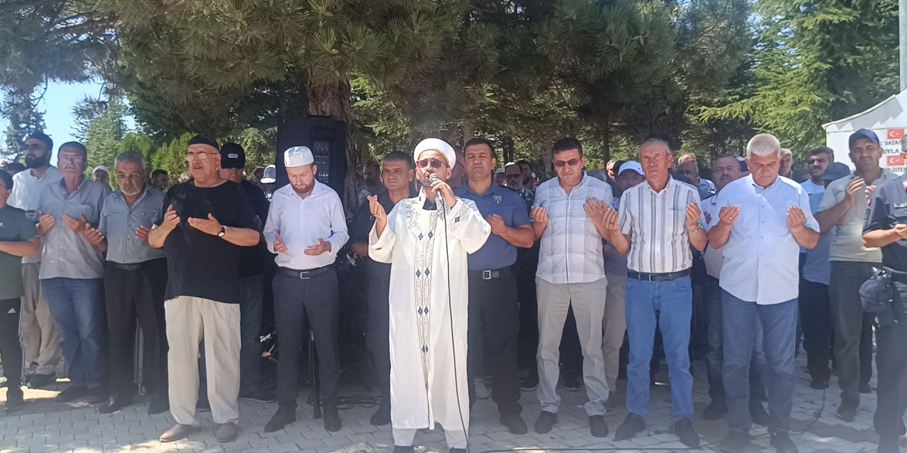 Eskişehir'deki yangında şehit olanlar için gıyabi cenaze namazı kılındı