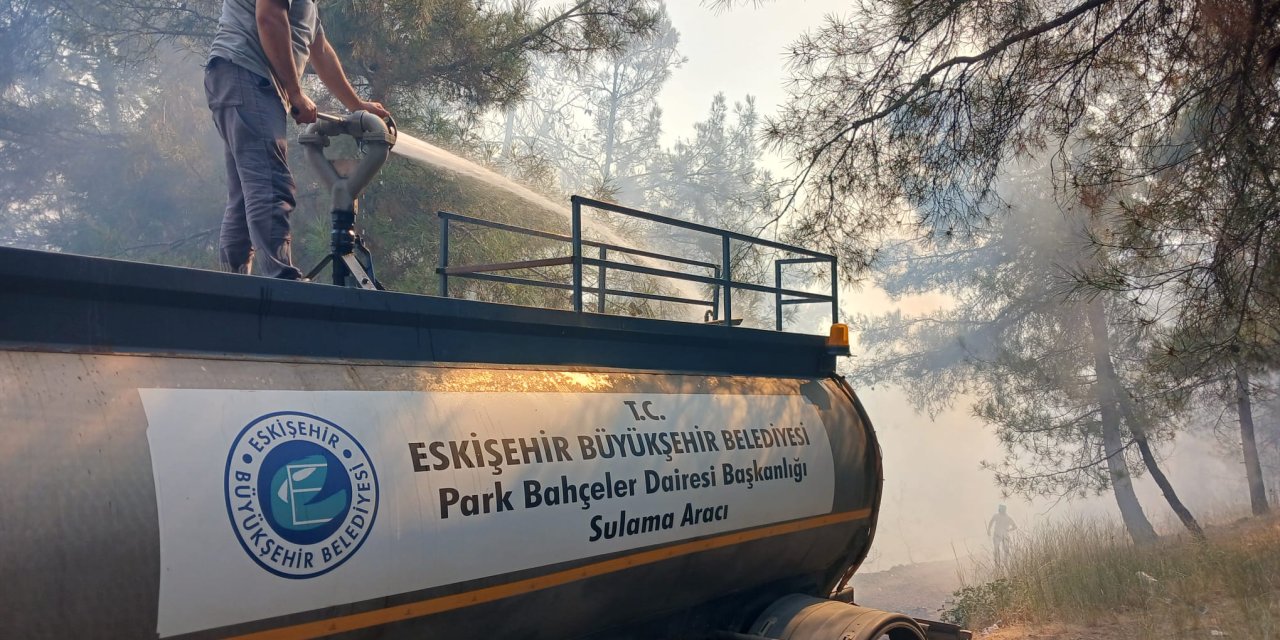 Büyükşehir ekipleri Bursa yangınında