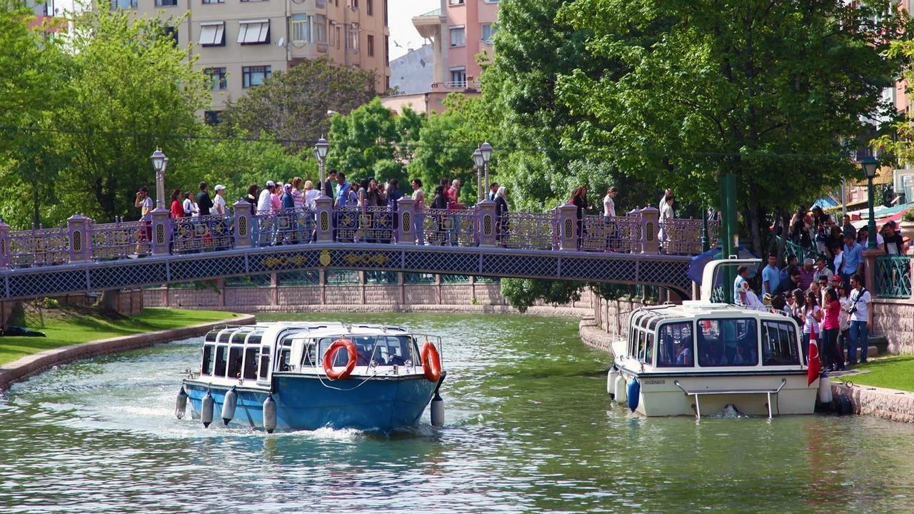 Eskişehir'in en büyük ilçesi hangisi?